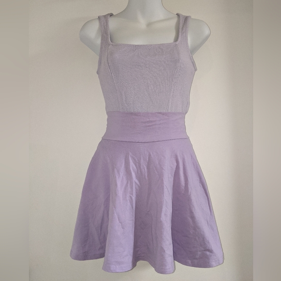 10/$25 Stretchy high waisted lavender skater skirt - Picture 2 of 4